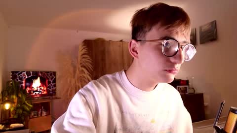 Mr Evans online show from October 17, 4:42 pm