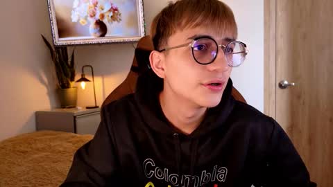 Mr Evans online show from November 17, 4:13 pm