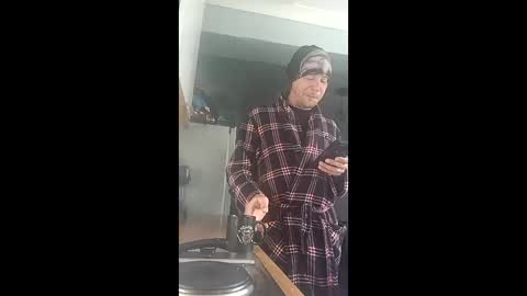 mr_i_ online show from December 19, 11:06 am