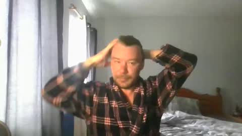 mr_i_ online show from May 2, 6:07 am