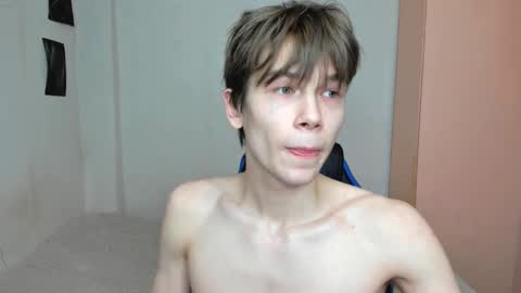 Snapshot of mr_makentoshi chatting on February 3, 6:13 am Makentoshi online show from February 3, 6:13 am