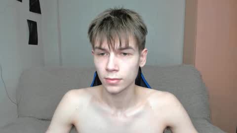 Snapshot of mr_makentoshi chatting on February 23, 3:08 pm Makentoshi online show from February 23, 3:08 pm