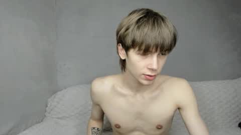 Snapshot of mr_makentoshi chatting on March 30, 3:02 pm Makentoshi online show from March 30, 3:02 pm