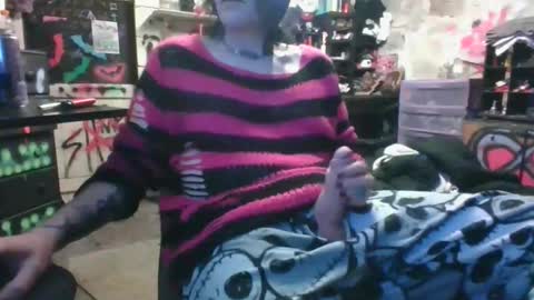 Snapshot of mr_master_sir chatting on April 19, 6:46 am mr_master_sir online show from April 19, 6:46 am