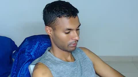 Max online show from April 25, 11:13 pm