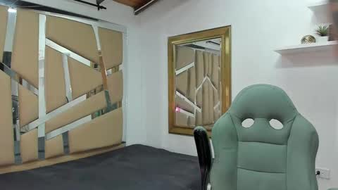 MIKEE online show from February 16, 3:15 am