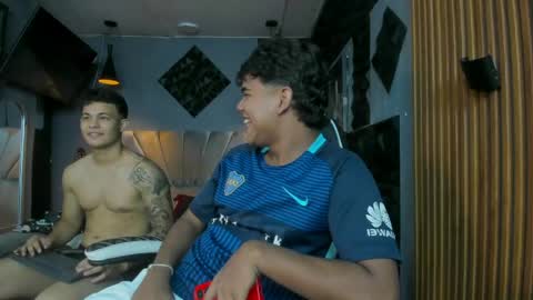 mr_mois online show from April 29, 5:55 am