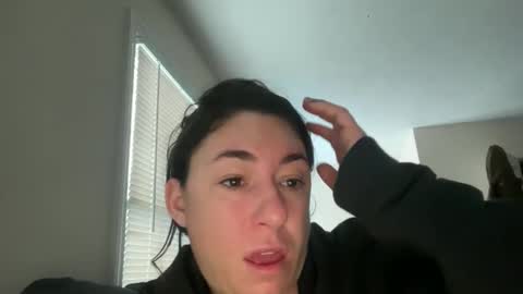 Mr  Mrs Glitter online show from February 7, 12:20 pm