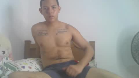 mr_sharkmaster777 online show from January 4, 5:37 pm