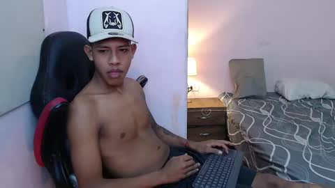 Snapshot of mr_stiven_ chatting on January 7, 7:10 am mr_stiven_ online show from January 7, 7:10 am