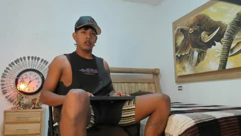 mr_stiven_ online show from April 13, 3:01 am