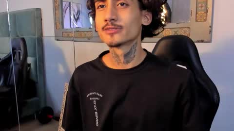 Snapshot of mr_strike chatting on October 31, 3:07 am MR online show from October 31, 3:07 am