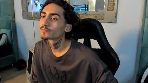 Snapshot of mr_strike chatting on November 2, 2:58 am MR online show from November 2, 2:58 am