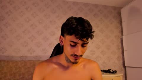 Snapshot of mr_strike chatting on November 16, 2:50 am MR online show from November 16, 2:50 am