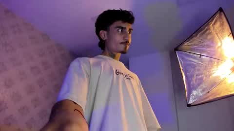 Snapshot of mr_strike chatting on December 5, 3:26 am MR online show from December 5, 3:26 am