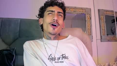 Snapshot of mr_strike chatting on December 14, 6:56 pm MR online show from December 14, 6:56 pm