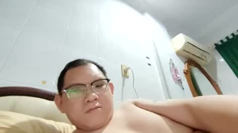 Snapshot of mr_thick89 chatting on October 8, 2:20 am mr_thick89 online show from October 8, 2:20 am