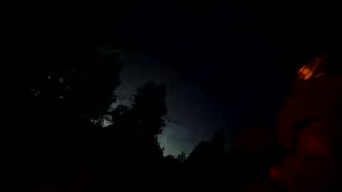 Snapshot of mr_valdor chatting on February 8, 1:42 am Valdor online show from February 8, 1:42 am