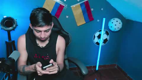 Snapshot of mralpha_latino chatting on July 15, 8:19 am Alpha LATINO online show from July 15, 8:19 am