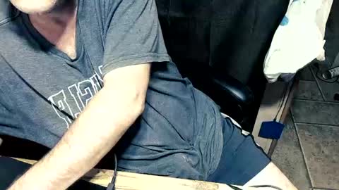 Snapshot of mrbiggintx chatting on July 6, 1:13 am mrbiggintx online show from July 6, 1:13 am