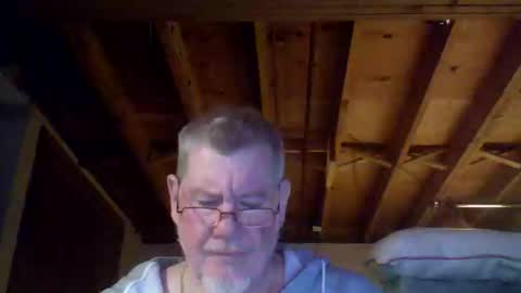 mrblade666 online show from April 29, 11:33 pm
