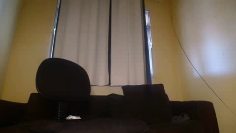Snapshot of mrbrown_strong chatting on June 22, 3:31 pm mr brown online show from June 22, 3:31 pm