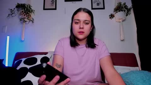 Laura online show from October 8, 5:49 am