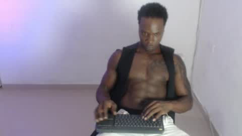 Snapshot of mrbyronstallion chatting on November 7, 3:17 am byron online show from November 7, 3:17 am