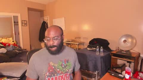 Chuck Daily online show from April 16, 3:18 am