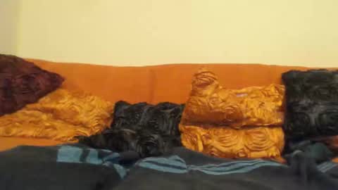 I am  online show from October 18, 10:54 pm