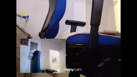 Snapshot of mrduplo1975 chatting on February 25, 6:17 pm MrJohnsen1975 online show from February 25, 6:17 pm