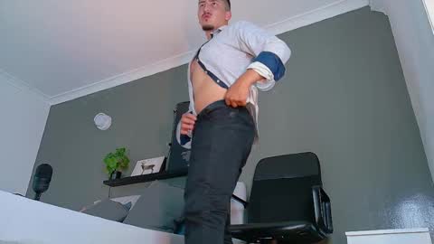 Mr Fox online show from October 18, 7:36 pm