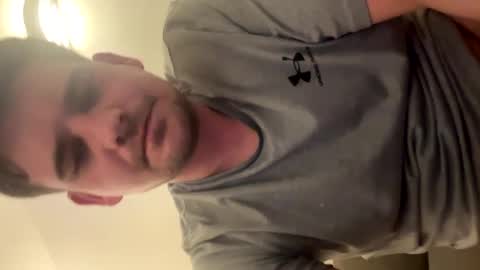 mrgreeneyes3030 online show from February 23, 1:46 am