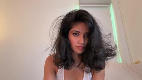 Snapshot of mriea_ chatting on April 27, 4:43 am mriea_ online show from April 27, 4:43 am