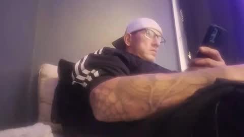 Snapshot of mrj1979 chatting on December 23, 1:13 pm mrj1979 online show from December 23, 1:13 pm