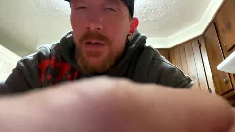 Snapshot of mrj1982 chatting on October 17, 11:29 pm Mr.j online show from October 17, 11:29 pm