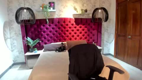 mrjustin_ online show from October 24, 8:49 pm