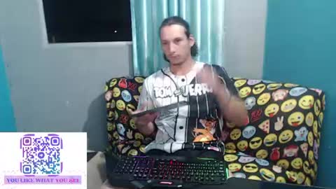 Snapshot of mrkingsaintx chatting on June 29, 1:12 am DEIVI online show from June 29, 1:12 am