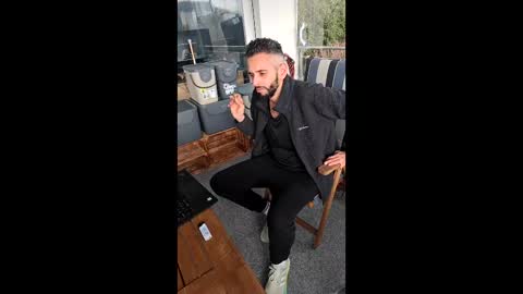 Snapshot of mrlongplay835366 chatting on February 15, 2:36 pm mrlongplay835366 online show from February 15, 2:36 pm