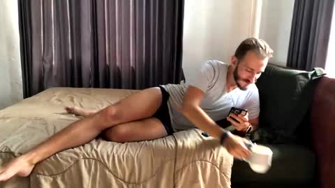 Max online show from October 17, 1:09 am