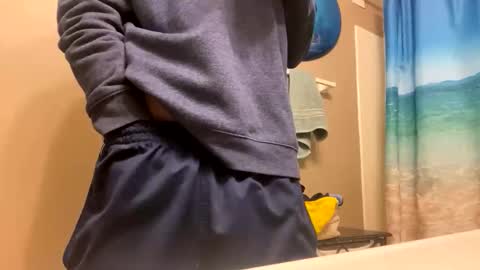 Snapshot of mrmeltyourheart chatting on December 18, 11:05 am James online show from December 18, 11:05 am