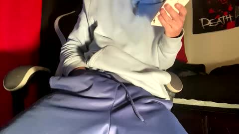 Snapshot of mrmeltyourheart chatting on January 12, 3:45 am James online show from January 12, 3:45 am