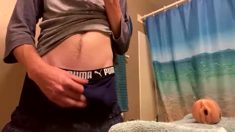 Snapshot of mrmeltyourheart chatting on February 4, 4:40 am James online show from February 4, 4:40 am