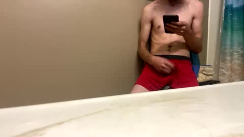 Snapshot of mrmeltyourheart chatting on March 3, 6:19 am James online show from March 3, 6:19 am