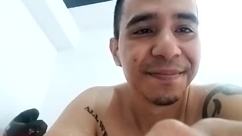 Snapshot of mrpassion3 chatting on February 7, 3:27 pm mrpassion3 online show from February 7, 3:27 pm