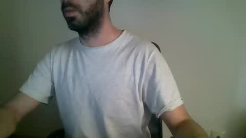 Snapshot of mrralph__90 chatting on December 9, 11:15 am Mrralph online show from December 9, 11:15 am