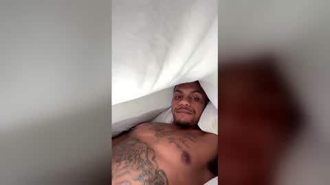 Snapshot of mrreborn999 chatting on April 10, 7:57 am mrreborn999 online show from April 10, 7:57 am