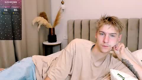 Adam online show from October 6, 6:16 pm