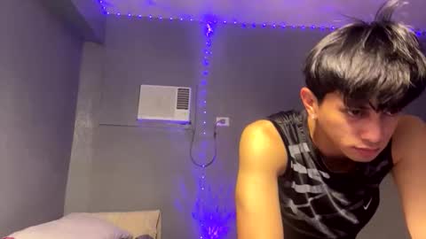 Snapshot of mrshawn95 chatting on November 26, 6:09 pm shawn online show from November 26, 6:09 pm