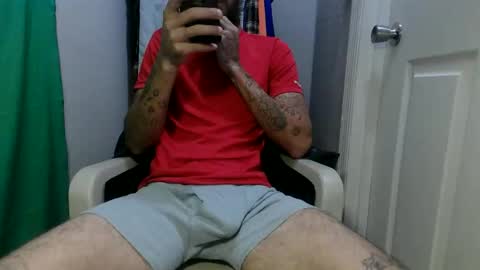 Snapshot of mrstretchlong chatting on November 4, 10:09 pm mrstretchlong online show from November 4, 10:09 pm